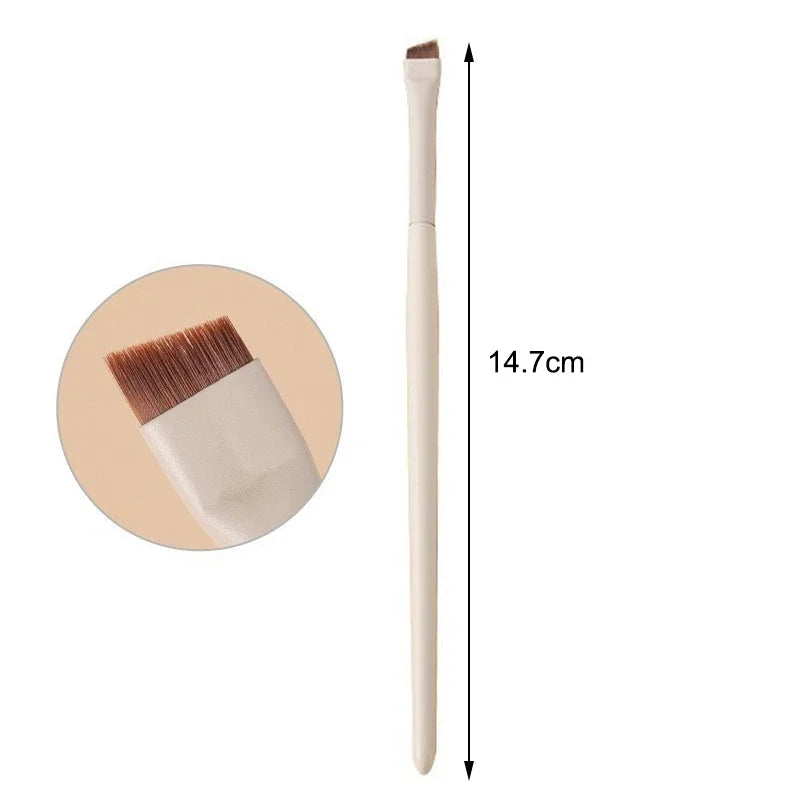 Elevate Your Eyeliner Game with the Ultra Thin Blade Eyeliner Brush - Perfect for Precise Detailing and Flawless Brows